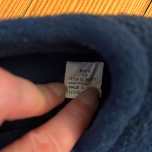 Great condition LL Bean fleece slippers - Picture 3 of 3